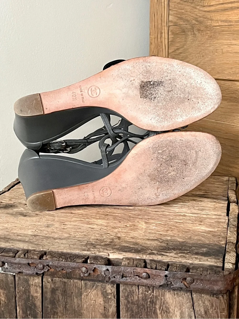 Chanel Grey Leather Strappy Cage Wedge Sandals Heels Shoes 40.5
